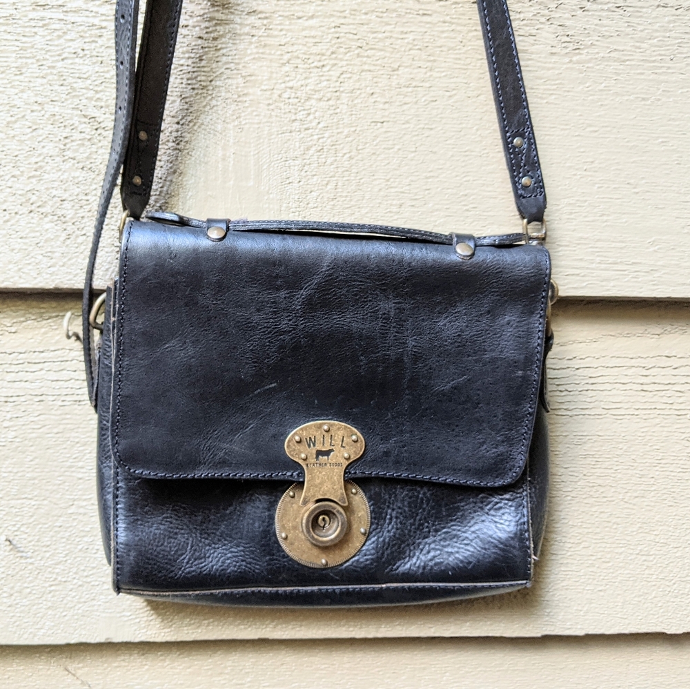 Vintage Will Leather Goods QUINN Black Crossbody Bag